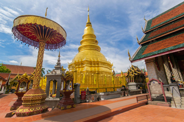 Wat Phra That Hariphunchai , Lamphun Province, Thailand - Fotó, kép
