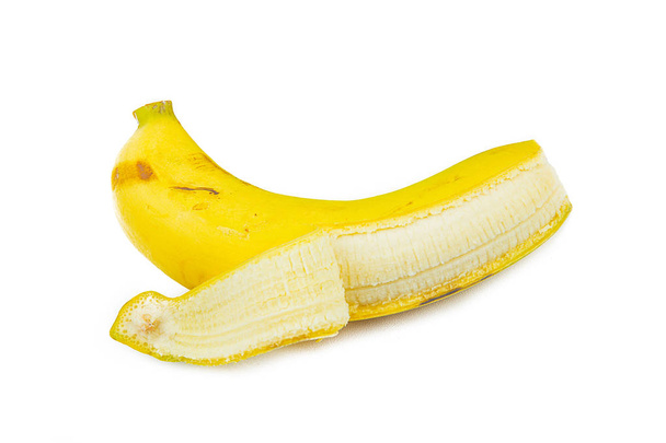 желтый банан на белом фоне - Фото, изображение