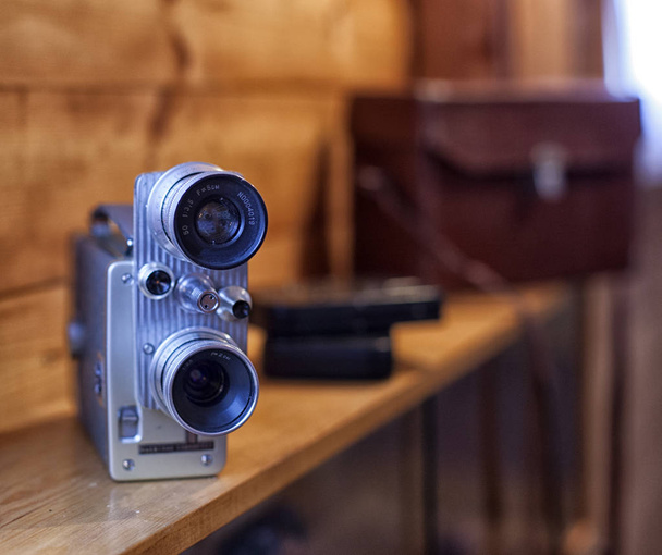 Старая ретро камера
 - Фото, изображение