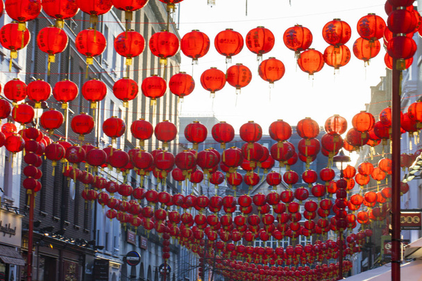 Straat decoratie voor Chinees Nieuwjaar, Londen - Foto, afbeelding