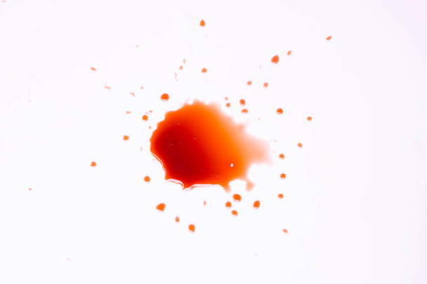 Manchas de sangre sobre un fondo blanco - Foto, imagen