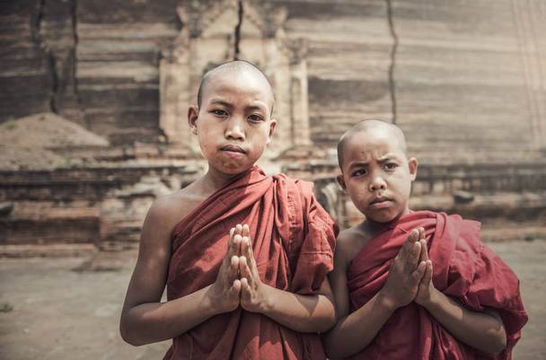 Novice monk in Myanmar - Φωτογραφία, εικόνα