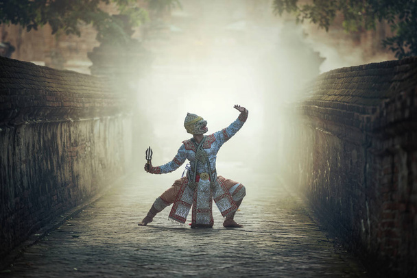 Khon on perinteinen tanssi draama taidetta Thaimaan klassisen naamioitu
 - Valokuva, kuva