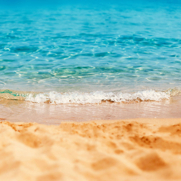 Tropical beach with Blue sea  - Foto, Imagen