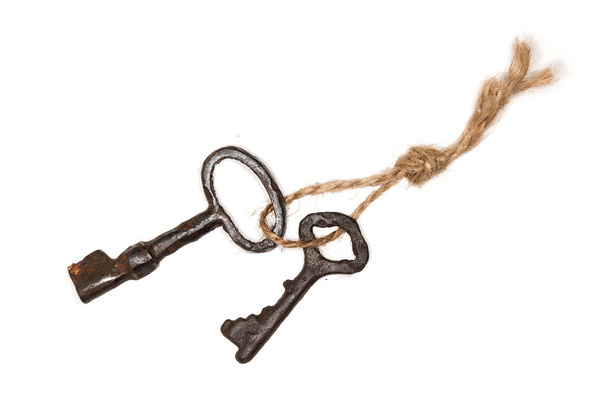 Bündel alter Schlüssel am Seil - Foto, Bild