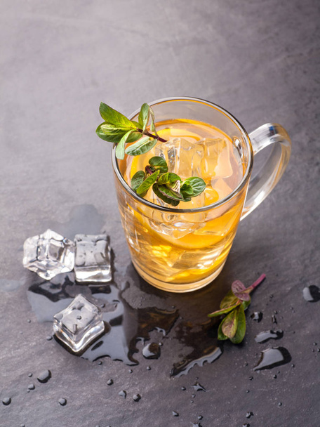 παγωμένο τσάι με λεμόνι - Φωτογραφία, εικόνα