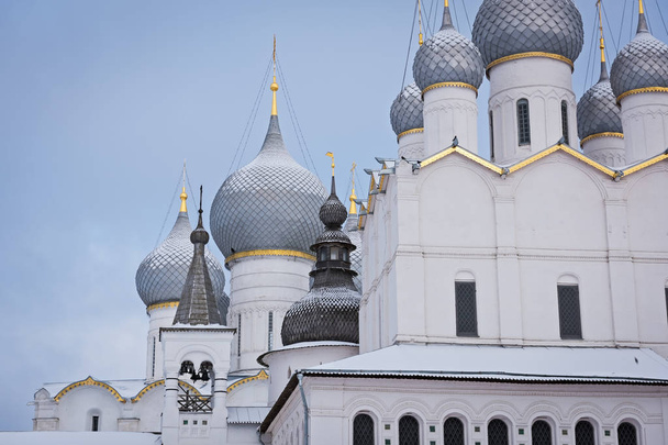 Вежі Ростов Кремля взимку, Росія - Фото, зображення