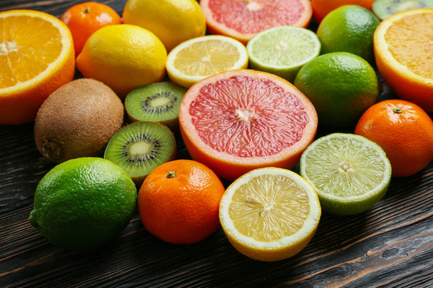 Beautiful composition of tropical fruits - Foto, Imagem