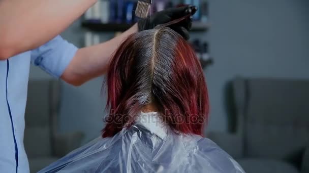 Profi fodrász színes haj lányok. Közeli kép:. - Felvétel, videó