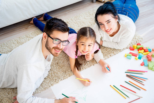 Family drawing together - Foto, Imagen