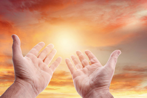 Руки в небо
 - Фото, изображение