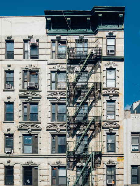 New York City, USA - March 19, 2017. Old apartment building in Little Italy, Manhattan, New York City - Fotoğraf, Görsel