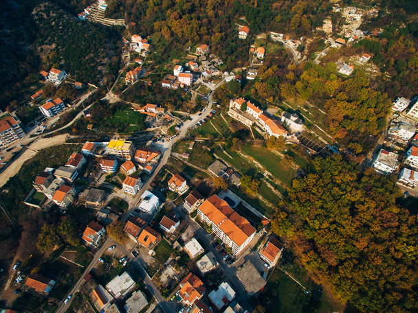 Centralną częścią nowoczesnego miasta Budva - Zdjęcie, obraz