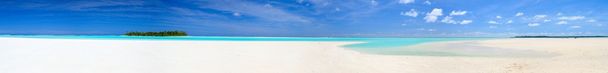Vista panorámica de un atolón pacífico
 - Foto, imagen
