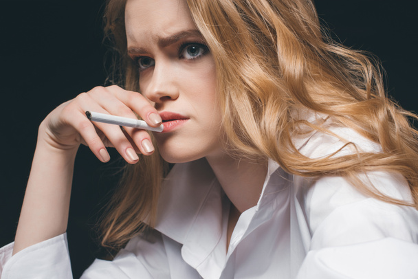 woman smoking cigarette - Фото, изображение
