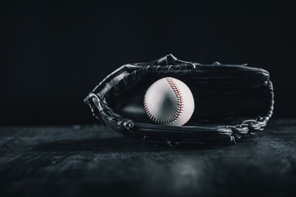 guante de béisbol y pelota  - Foto, Imagen