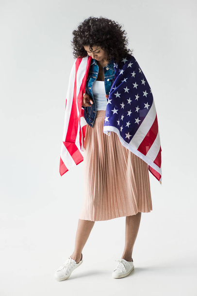 woman cowered with american flag - Zdjęcie, obraz