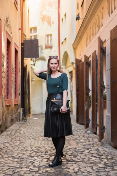Modern young woman on the street - Fotografie, Obrázek