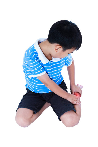 Ganzkörper des Kindes an der Ferse verletzt. isoliert auf weißem Hintergrund - Foto, Bild
