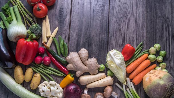 Geometryczny wzór świeżych, zdrowych, organicznych warzyw - Zdjęcie, obraz