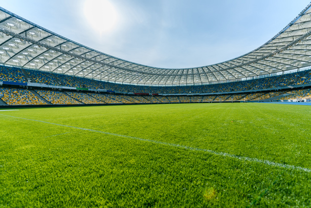 Vue panoramique du terrain de football
 - Photo, image