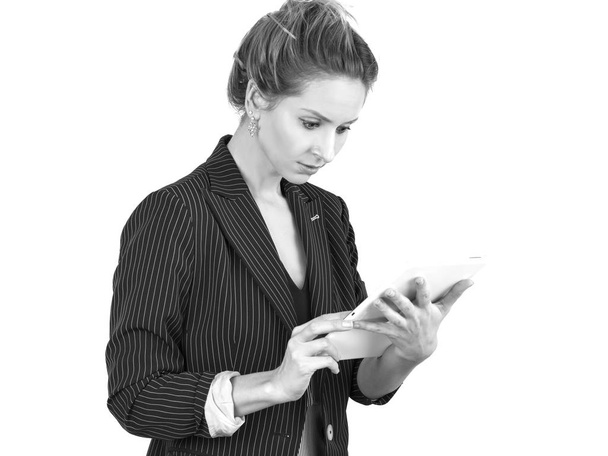 kobieta młody biznes przy użyciu komputera typu tablet - Zdjęcie, obraz