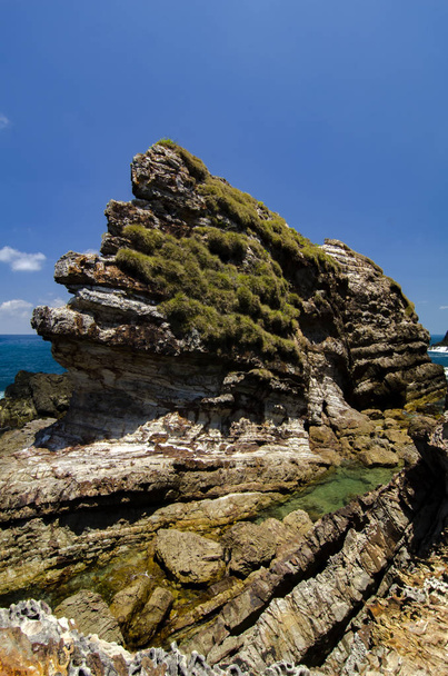 Hämmästyttävä merinäköala Kapas Island ja se ainutlaatuinen rock rakenne
 - Valokuva, kuva