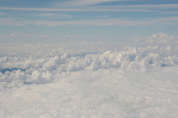 acima das nuvens shies
 - Foto, Imagem