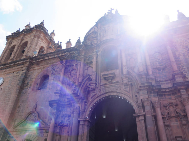 Cathedral church at the Plaza de Armas. Cuzco, Peru - Фото, изображение