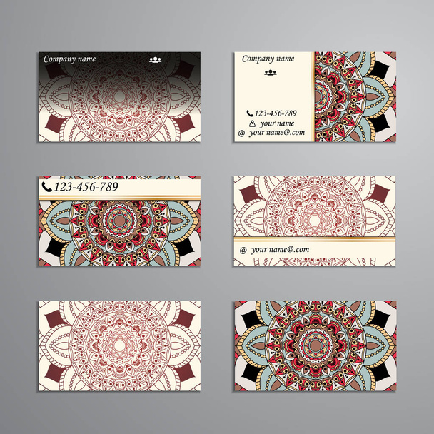 名刺、ビジネス カードの大きなセット。花曼荼羅のパターン  - ベクター画像