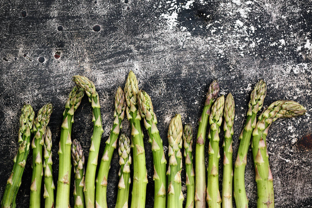 Asparagus on metal table - 写真・画像