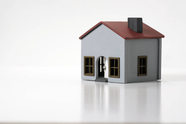 Model house on a white background. - Foto, immagini