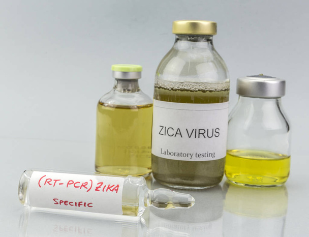 Zika kutatási vizsgálatok vizsgálati fehér háttér - Fotó, kép