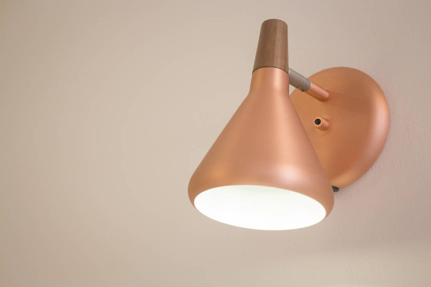 Lámpara de luz de lujo Metro Retro
 - Foto, Imagen