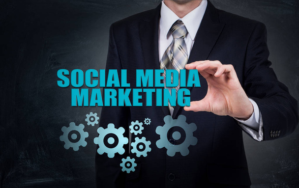 Podnikání, technologie, internet a sítě koncept. SMM - sociální Media Marketing na virtuálním displeji - Fotografie, Obrázek