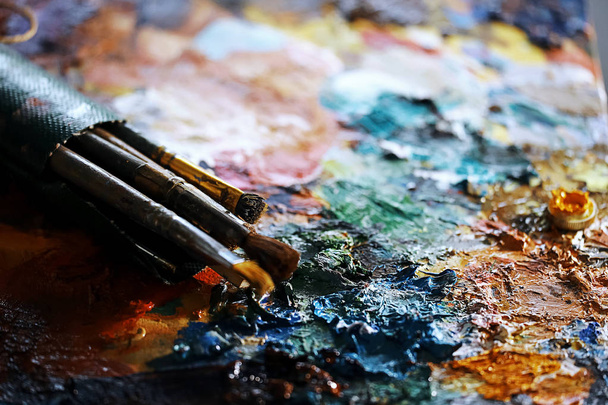 artist oil paints on canvas - Foto, Imagen