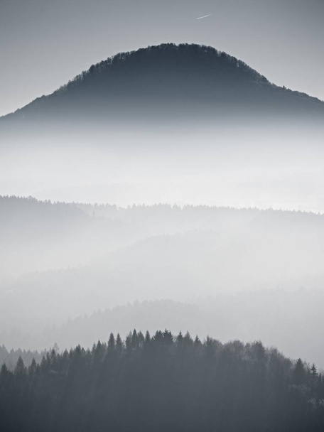 Gün batımı, Milli Parkı, dağların siluet görünümü  - Fotoğraf, Görsel