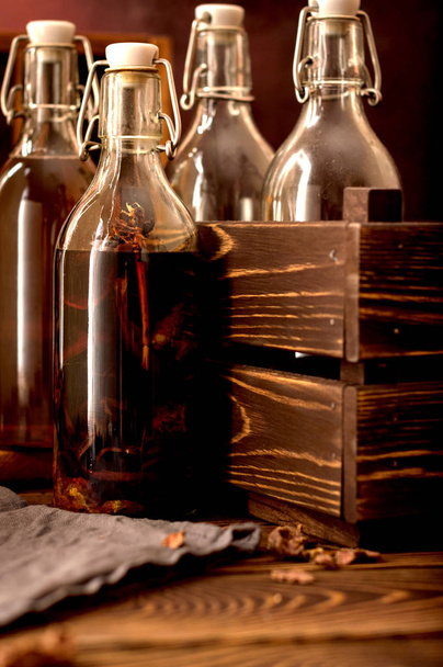 Group bottles Tincture alcohol  propolis  herbs  glass - Φωτογραφία, εικόνα