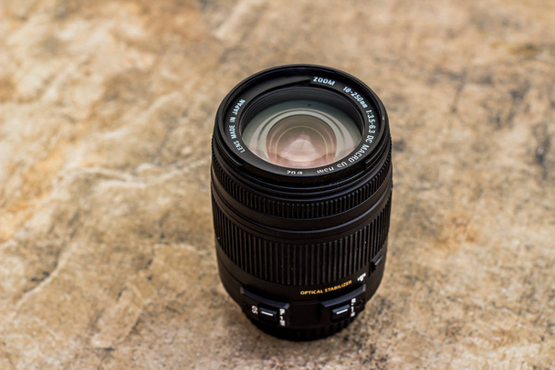 black photographic lens - Foto, afbeelding