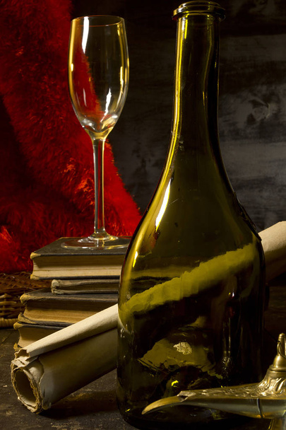 Vintage still life with wine - Foto, afbeelding