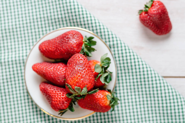 Strawberry, fresh berry - Valokuva, kuva