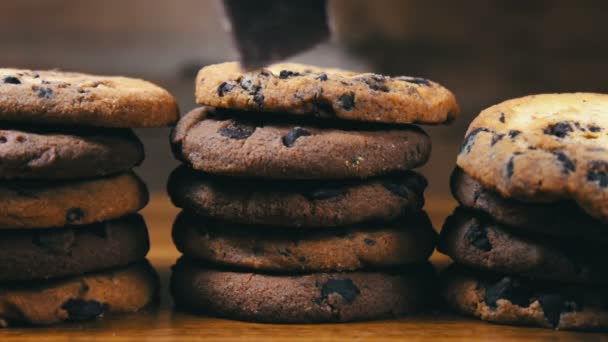 Çikolatalı kek bisküvi yavaş masaya yatırmak - Video, Çekim