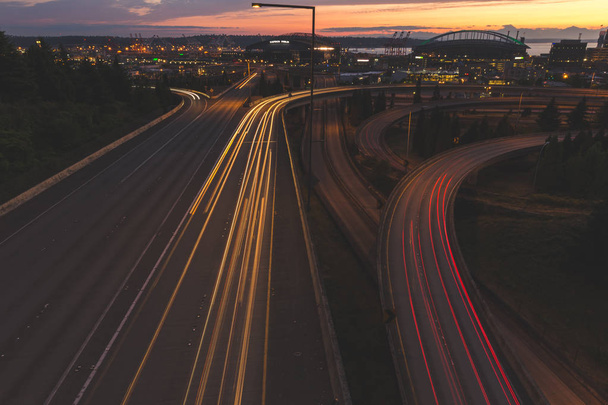 Autobahn in der Nähe der Innenstadt Seattle, wa lange Belichtung - Foto, Bild