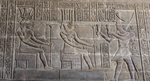 Antik Mısır Tapınağı Duvar hiyeroglif oymalar - Fotoğraf, Görsel