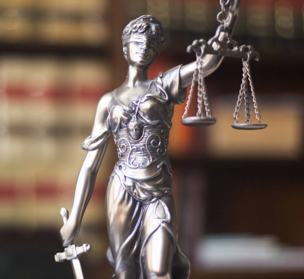 Νόμος γραφείο νομικών άγαλμα ΘΕΜΗΣ - Φωτογραφία, εικόνα