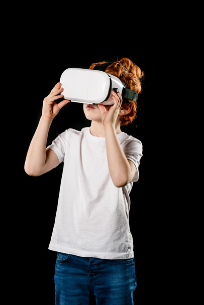 boy in virtual reality headset - 写真・画像