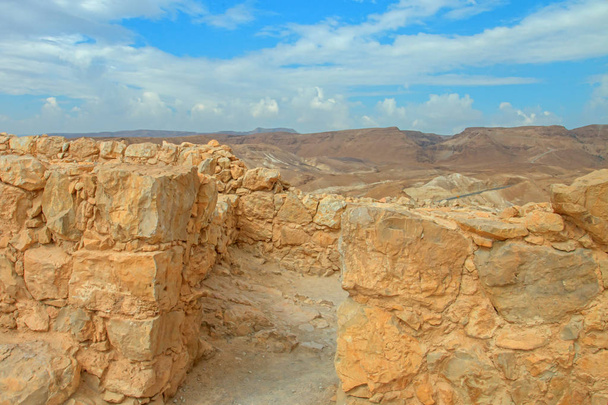 Ruínas da fortaleza de Masada, Israel
 - Foto, Imagem