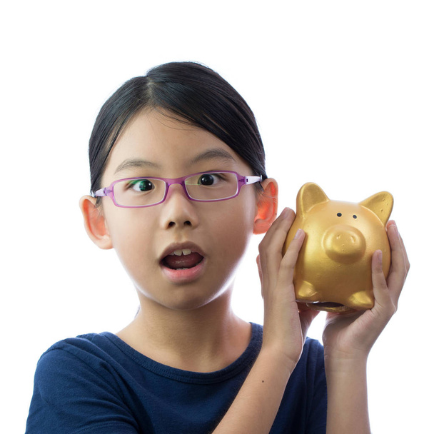 Gyermek pénz megtakarítás fogalma - Fotó, kép