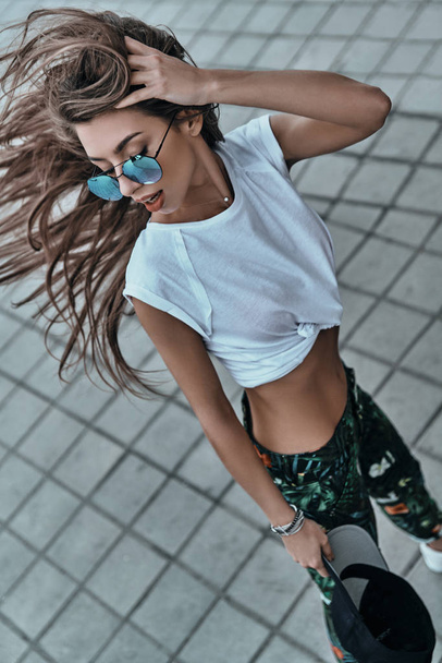 stylish woman with long hair  - Foto, Imagen