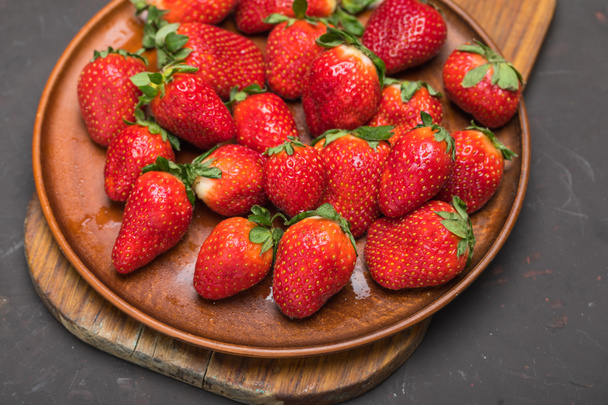 fresh red strawberries  - Foto, Bild